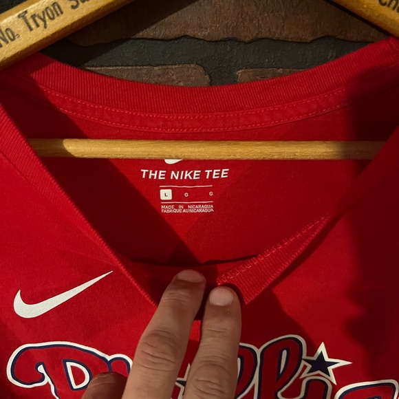 Nike Phillies Jackie Robinson #42 Large T-Shirt. ⚾️🏟️ - Picture 2 of 3